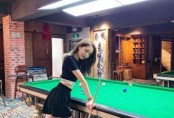 台球圈美女裁判吃瓜视频,吃瓜视频引发热议！