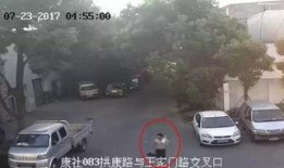 停车场贴脸吃瓜视频,这瓜怎么这么香？