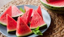 冬天吃瓜广告视频,甜蜜瓜香——冬季吃瓜新体验