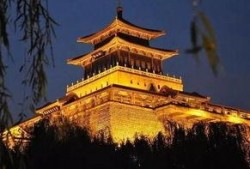 济南解放阁吃瓜事件视频,一场网络热议的街头奇观