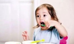 小朋友吃小乳瓜好吗视频,小朋友食用好处多