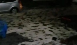 带你吃瓜散水成冰的视频,带你领略散水成冰的神奇瞬间