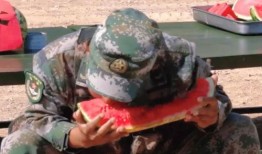 军营吃瓜视频大全,吃瓜视频大全集锦