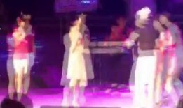 吃瓜吊带演出视频完整版