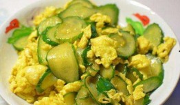 女孩吃骨鸡瓜好吗视频,女孩美味探索，营养与口感并存