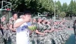 潍坊军训原视频吃瓜,原视频中的那些“吃瓜”瞬间