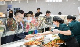 宿迁食堂吃瓜视频曝光,揭秘食堂食品安全问题