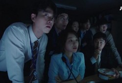 国外吃瓜看戏视频,揭秘国外看戏视频背后的文化现象