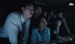 国外吃瓜看戏视频,揭秘国外看戏视频背后的文化现象