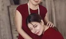 维族女孩儿吃瓜视频播放,展现民族风情与美食魅力