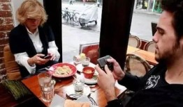 考察客户吃瓜视频,揭秘客户吃瓜视频背后的故事