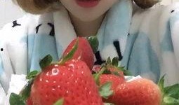 吃瓜小熊小仙女视频,揭秘视频中的趣味瞬间