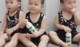 拍小孩吃瓜视频,捕捉孩子吃瓜的欢乐瞬间