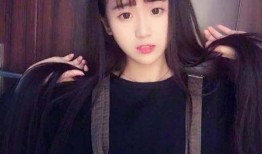 快手14岁女孩吃瓜视频,揭秘网络红人的成长之路