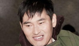 大衣哥吃螺纹瓜视频大全,趣味视频大盘点