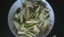 吃角瓜炒鸡蛋视频,角瓜炒鸡蛋，营养满分快手菜