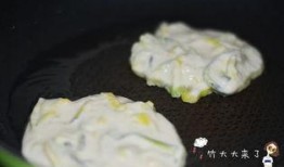 糖人吃瓜丝饼的做法视频,传统小吃，甜蜜诱惑