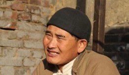 大衣哥吃螺纹瓜视频大全,趣味视频大盘点