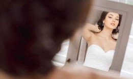 女纹身师吃瓜视频大全,揭秘女纹身师吃瓜视频背后的故事